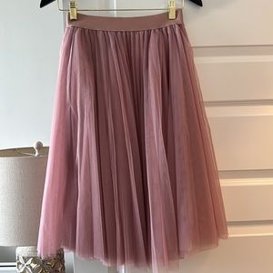 Mid length tulle skirt